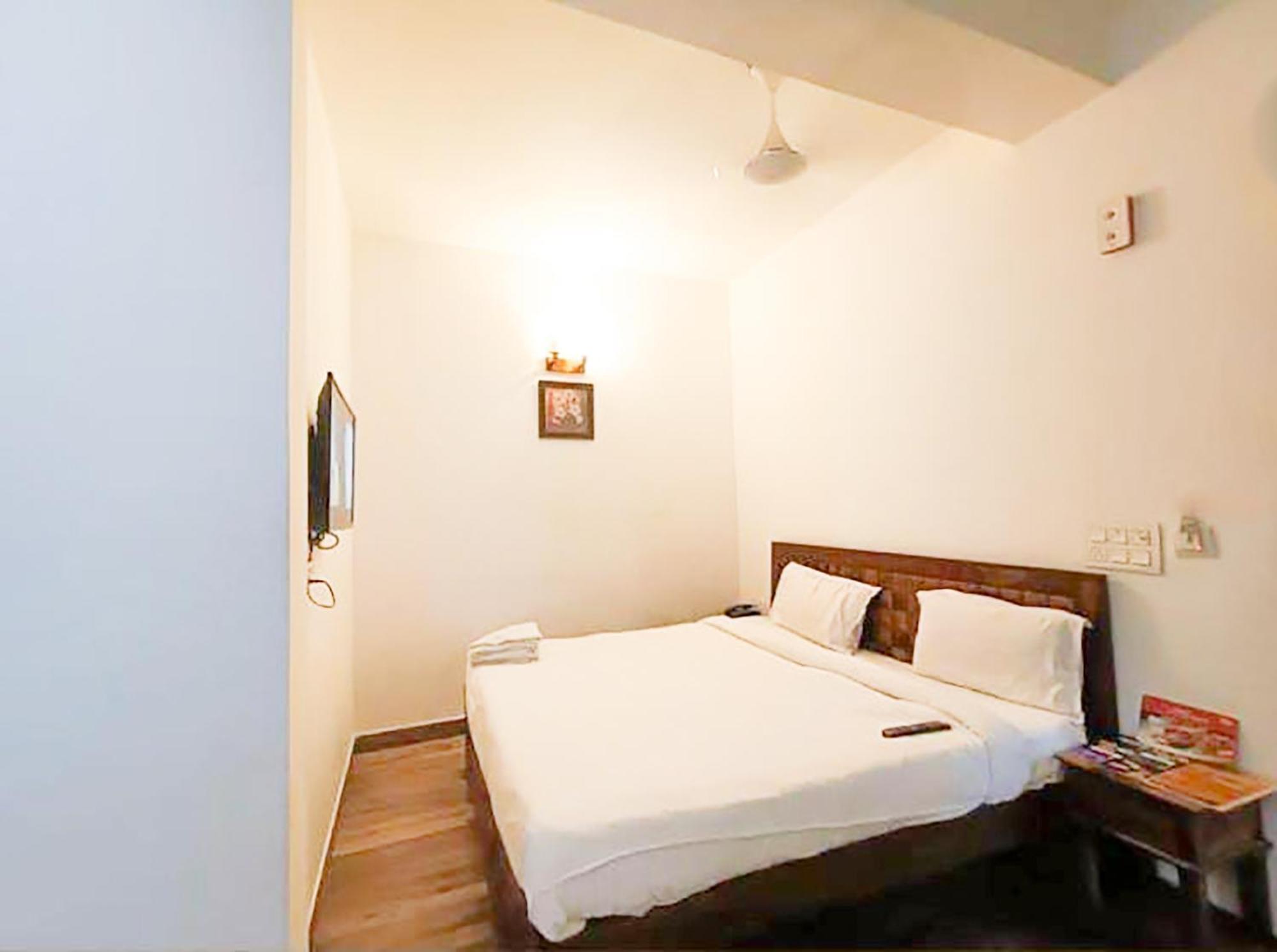 Hotel Blu - Saket Dlf Avenue นิวเดลี ภายนอก รูปภาพ